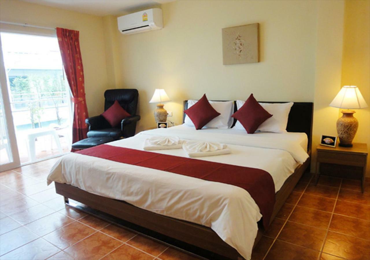 Patong Karlssons Hotel Екстериор снимка