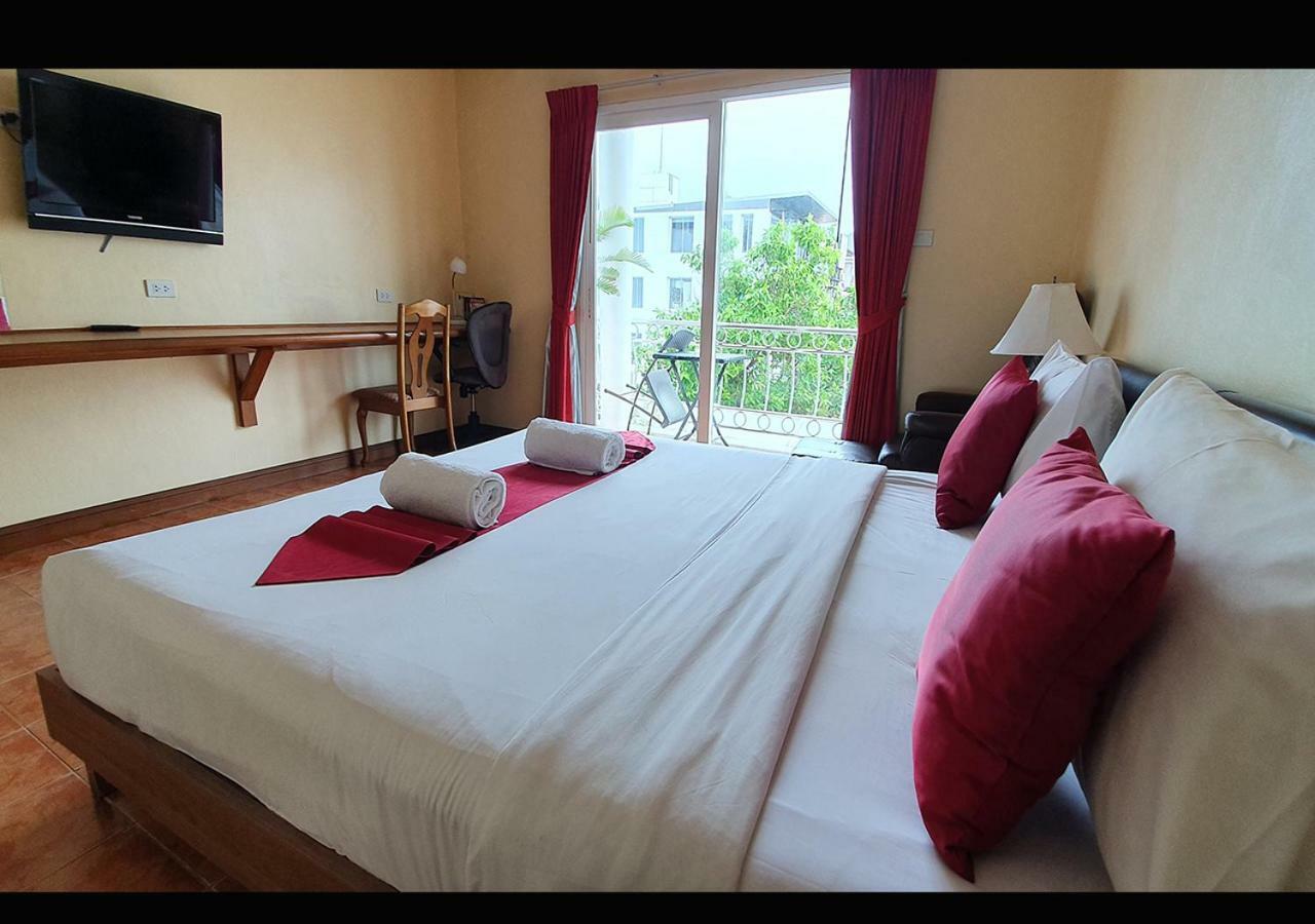 Patong Karlssons Hotel Екстериор снимка